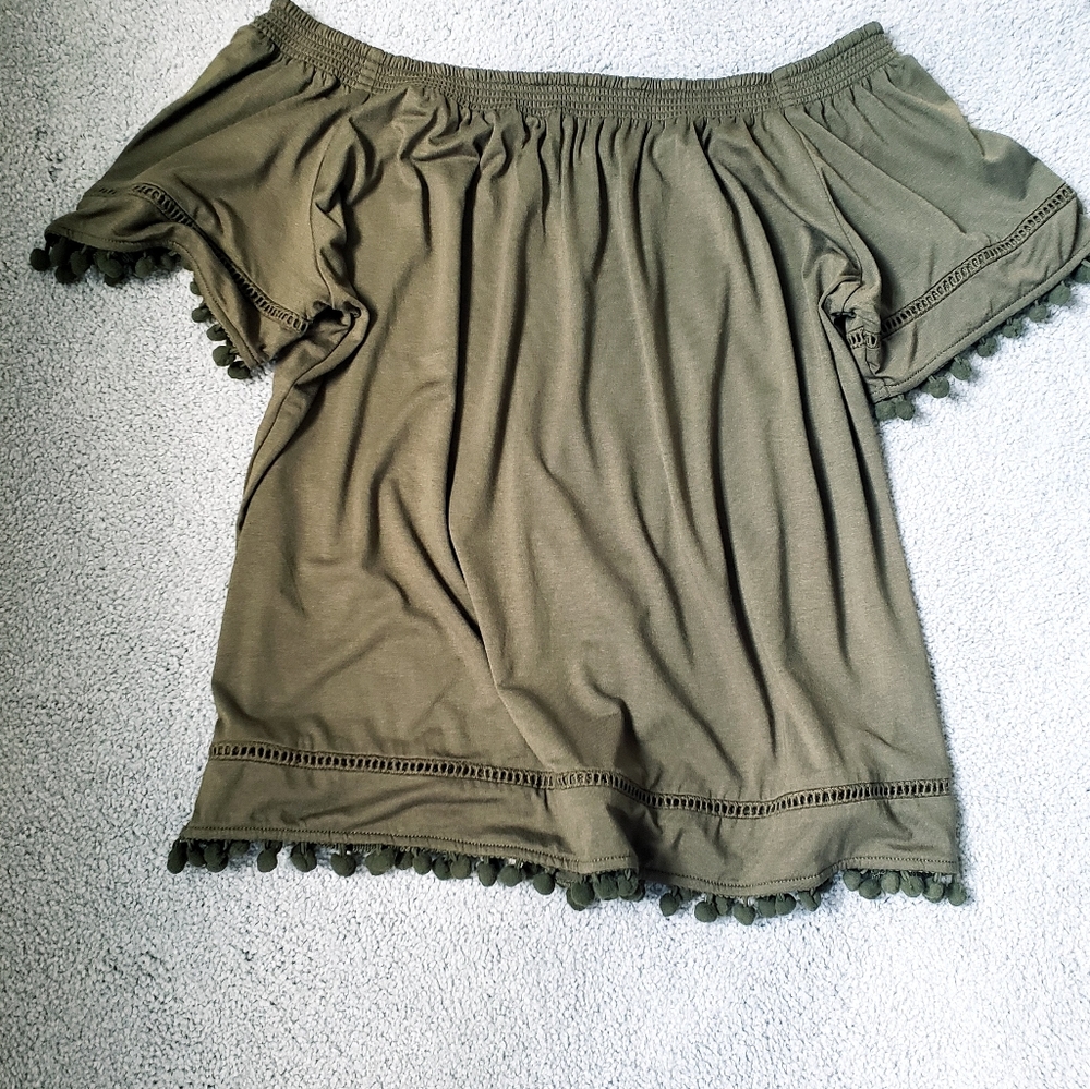 Off the shoulder Olive Pom Top